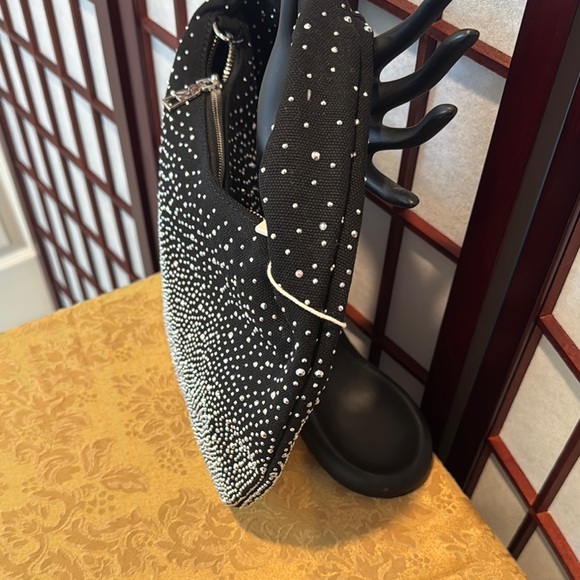 Elegant Black and White Studded Women's Bag - Picture 4 of 4